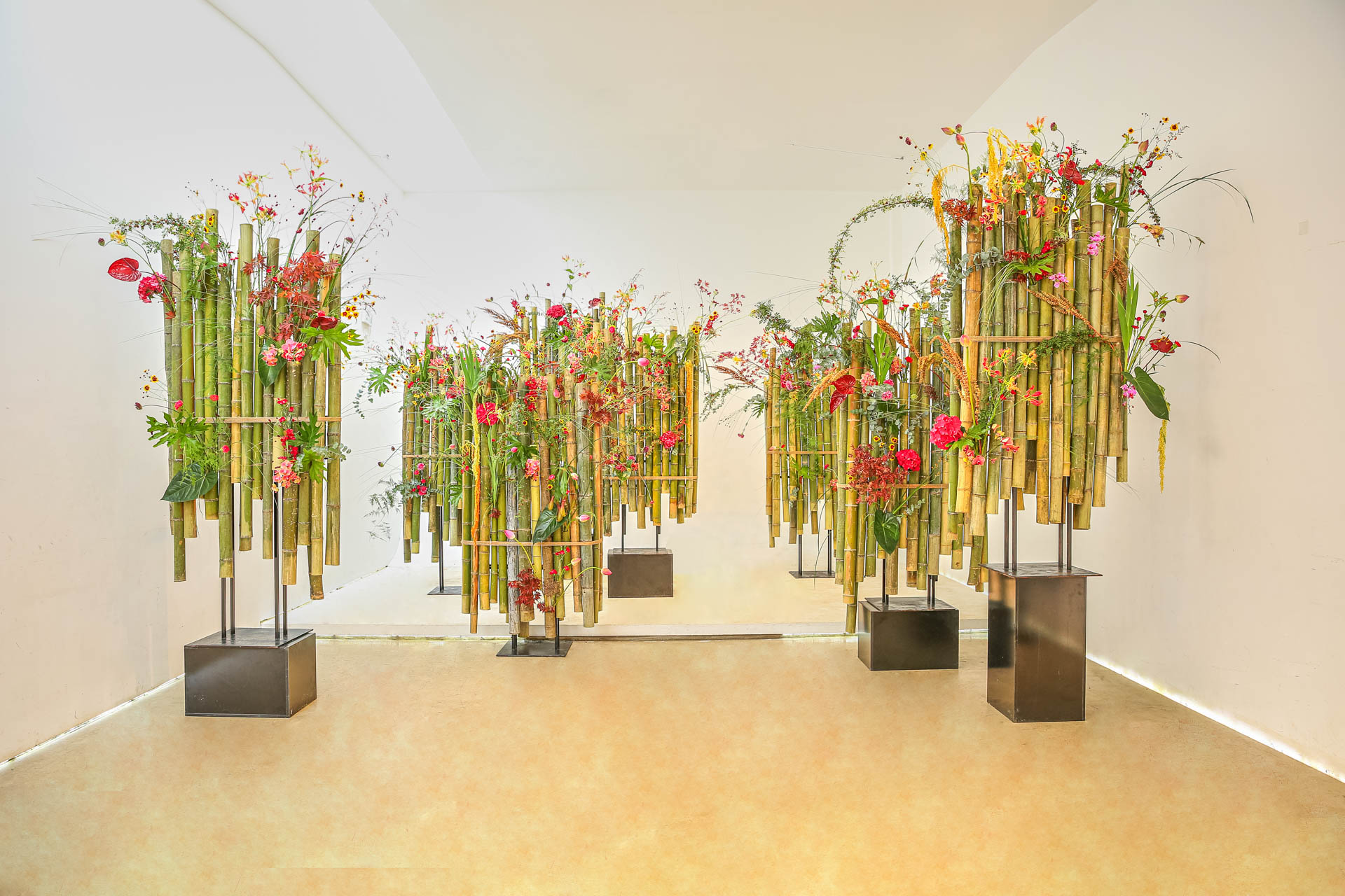 Jürgen Herold - Handwerkfloraldesign - Installation, Schauraumgestaltung, Fassadendekoration